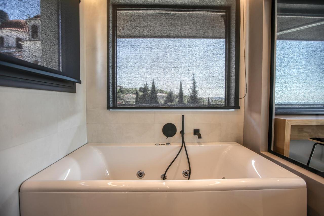 Meteora Heaven And Earth Premium Suites - Adults Friendly Kalambaka Esterno foto